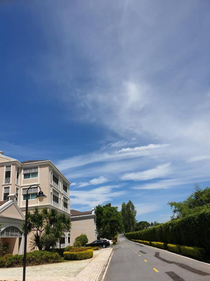 Baan Rub Lom By Jane Apartment Pakchong Exterior photo